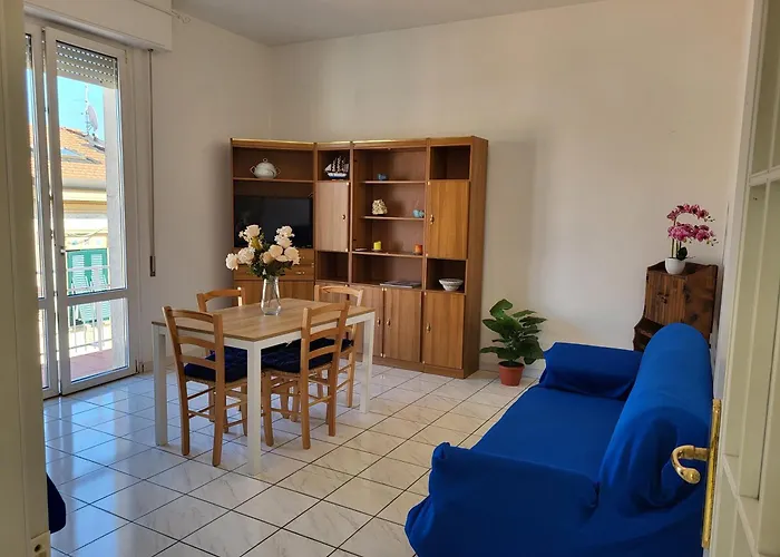 A Due Passi Dal Mare Lovely Apartment Viareggio